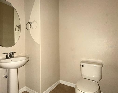 4910 Fiorazante Avenue - Photo Thumbnail 8
