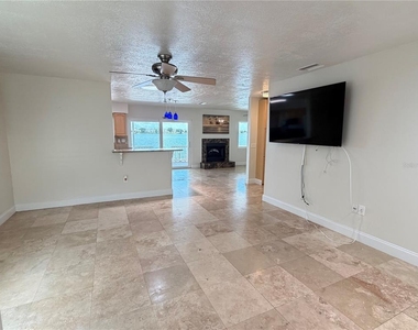 679 Lake Dexter Circle - Photo Thumbnail 3