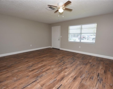 1224 Waterview Boulevard E - Photo Thumbnail 6