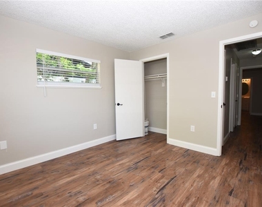 1224 Waterview Boulevard E - Photo Thumbnail 10