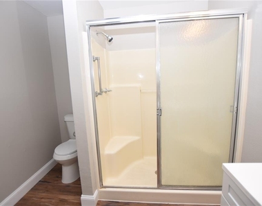1224 Waterview Boulevard E - Photo Thumbnail 13