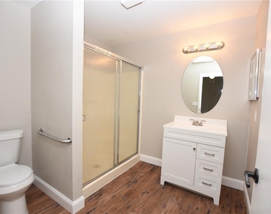1224 Waterview Boulevard E - Photo Thumbnail 11