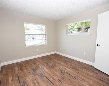 1224 Waterview Boulevard E - Photo Thumbnail 16