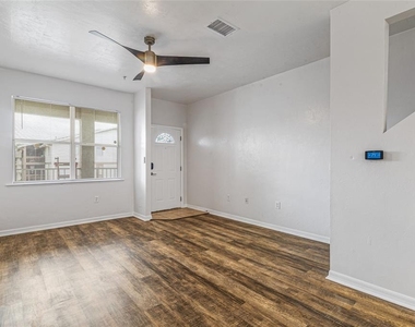 6519 W Newberry Road - Photo Thumbnail 6