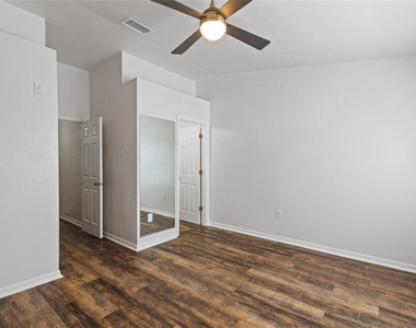 6519 W Newberry Road - Photo Thumbnail 22