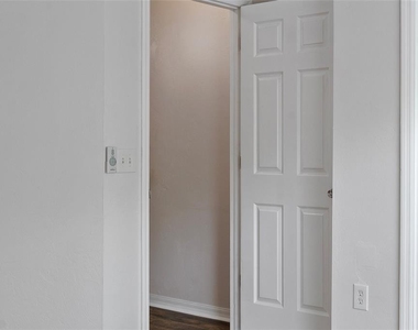 6519 W Newberry Road - Photo Thumbnail 17
