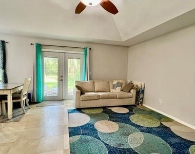 8312 Sw 61st Place - Photo Thumbnail 4