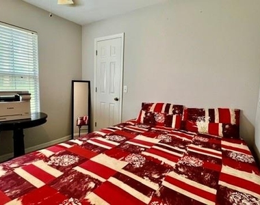 8312 Sw 61st Place - Photo Thumbnail 8