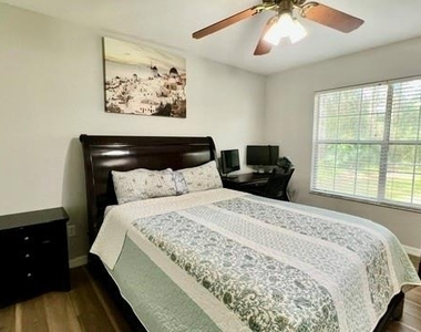 8312 Sw 61st Place - Photo Thumbnail 6