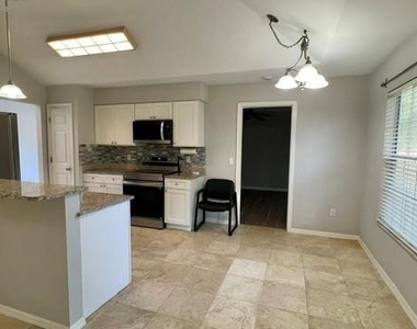 8312 Sw 61st Place - Photo Thumbnail 12