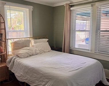 703 Sw 5th Street - Photo Thumbnail 4