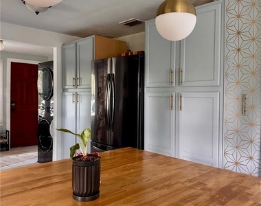 703 Sw 5th Street - Photo Thumbnail 8