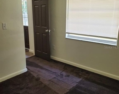 3233 Se 22nd Place - Photo Thumbnail 12