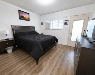 11251 80th Avenue - Photo Thumbnail 8