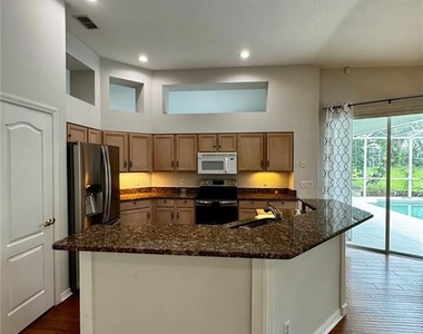 2001 Park Forest Boulevard - Photo Thumbnail 9