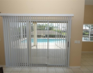 10 Crampton Court - Photo Thumbnail 16