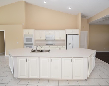 10 Crampton Court - Photo Thumbnail 8