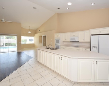 10 Crampton Court - Photo Thumbnail 7