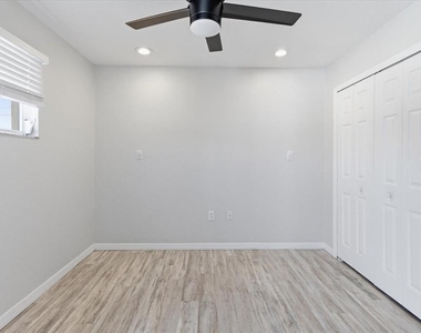 9216 Anita Avenue - Photo Thumbnail 15