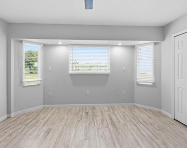 9216 Anita Avenue - Photo Thumbnail 11