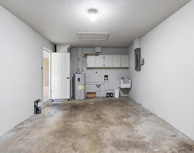 9216 Anita Avenue - Photo Thumbnail 21