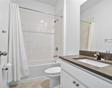 16369 Palmetto Street - Photo Thumbnail 5