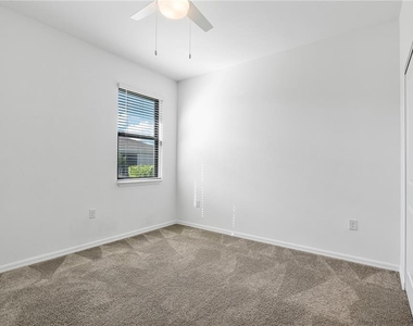 16369 Palmetto Street - Photo Thumbnail 4