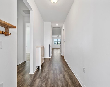 16369 Palmetto Street - Photo Thumbnail 3