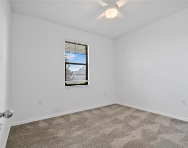 16369 Palmetto Street - Photo Thumbnail 6