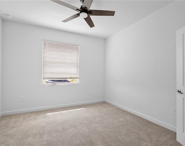 15078 White Pearl Road - Photo Thumbnail 4