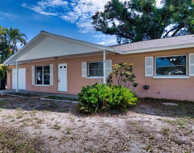 4115 37th Street W - Photo Thumbnail 22