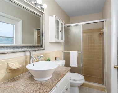 4115 37th Street W - Photo Thumbnail 8