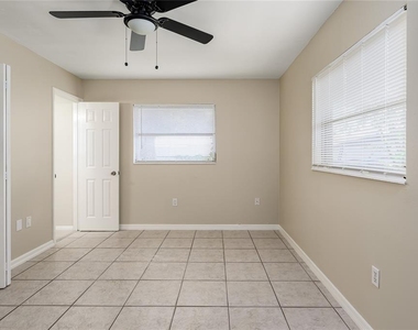 4115 37th Street W - Photo Thumbnail 16