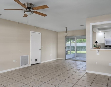 4115 37th Street W - Photo Thumbnail 12