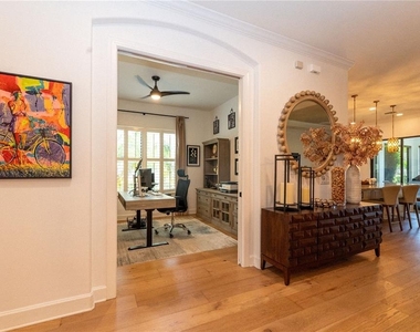 8137 Gabanna Drive - Photo Thumbnail 4