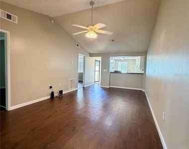 5928 36th Avenue Circle W - Photo Thumbnail 7