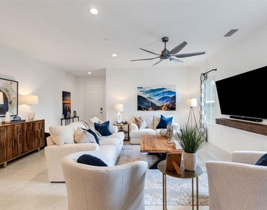 8403 Canyon Creek Trail - Photo Thumbnail 3