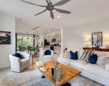 8403 Canyon Creek Trail - Photo Thumbnail 4