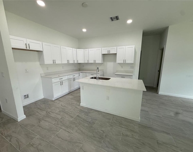2964 Wells Avenue - Photo Thumbnail 6