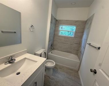 2964 Wells Avenue - Photo Thumbnail 14
