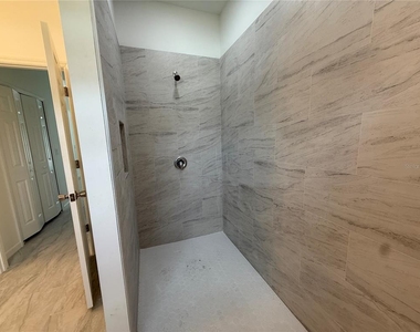 2964 Wells Avenue - Photo Thumbnail 11
