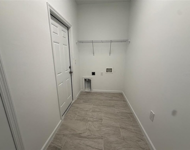 2964 Wells Avenue - Photo Thumbnail 16