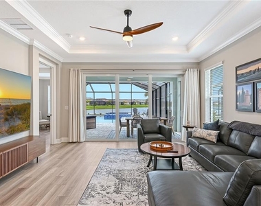 3231 Alba Circle - Photo Thumbnail 6
