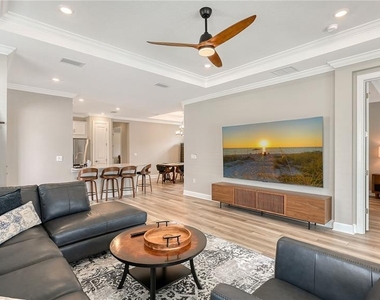 3231 Alba Circle - Photo Thumbnail 8