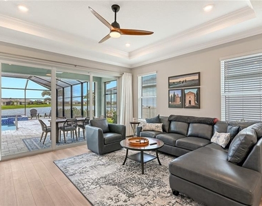 3231 Alba Circle - Photo Thumbnail 4