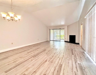 5549 Boulder Boulevard - Photo Thumbnail 5