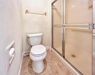 5549 Boulder Boulevard - Photo Thumbnail 10