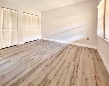 5549 Boulder Boulevard - Photo Thumbnail 12