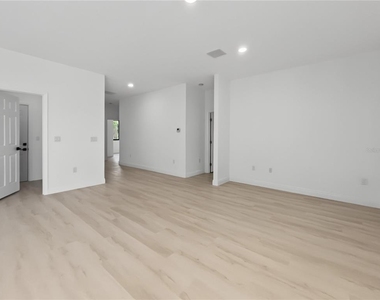 2338 Littlefield Lane - Photo Thumbnail 3