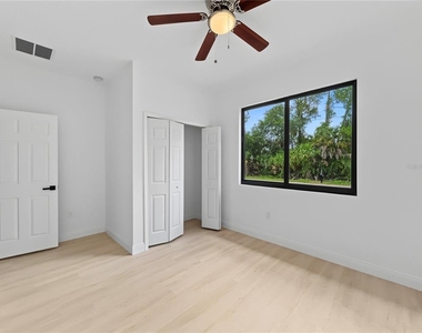 2338 Littlefield Lane - Photo Thumbnail 6